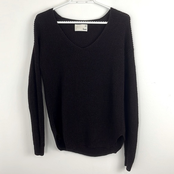 Aritzia Wilfred Free Wolter 100% Merino Wool Purple V-Neck Waffle Sweater - Picture 2 of 7